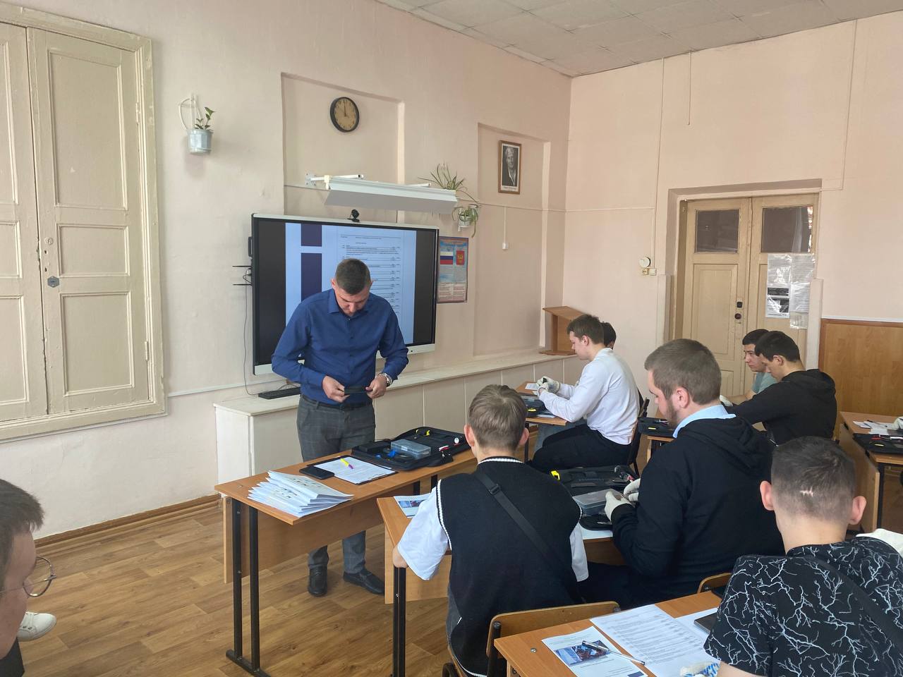 В Кузнецке прошли открытые уроки участников конкурса «Мастер года»
