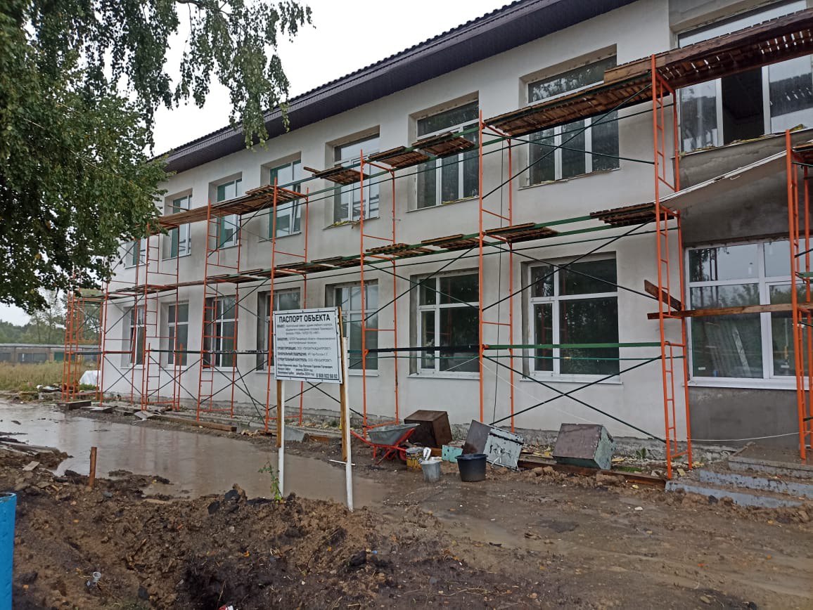 В Пачелме продолжается ремонт Губернаторского казачьего кадетского корпуса 