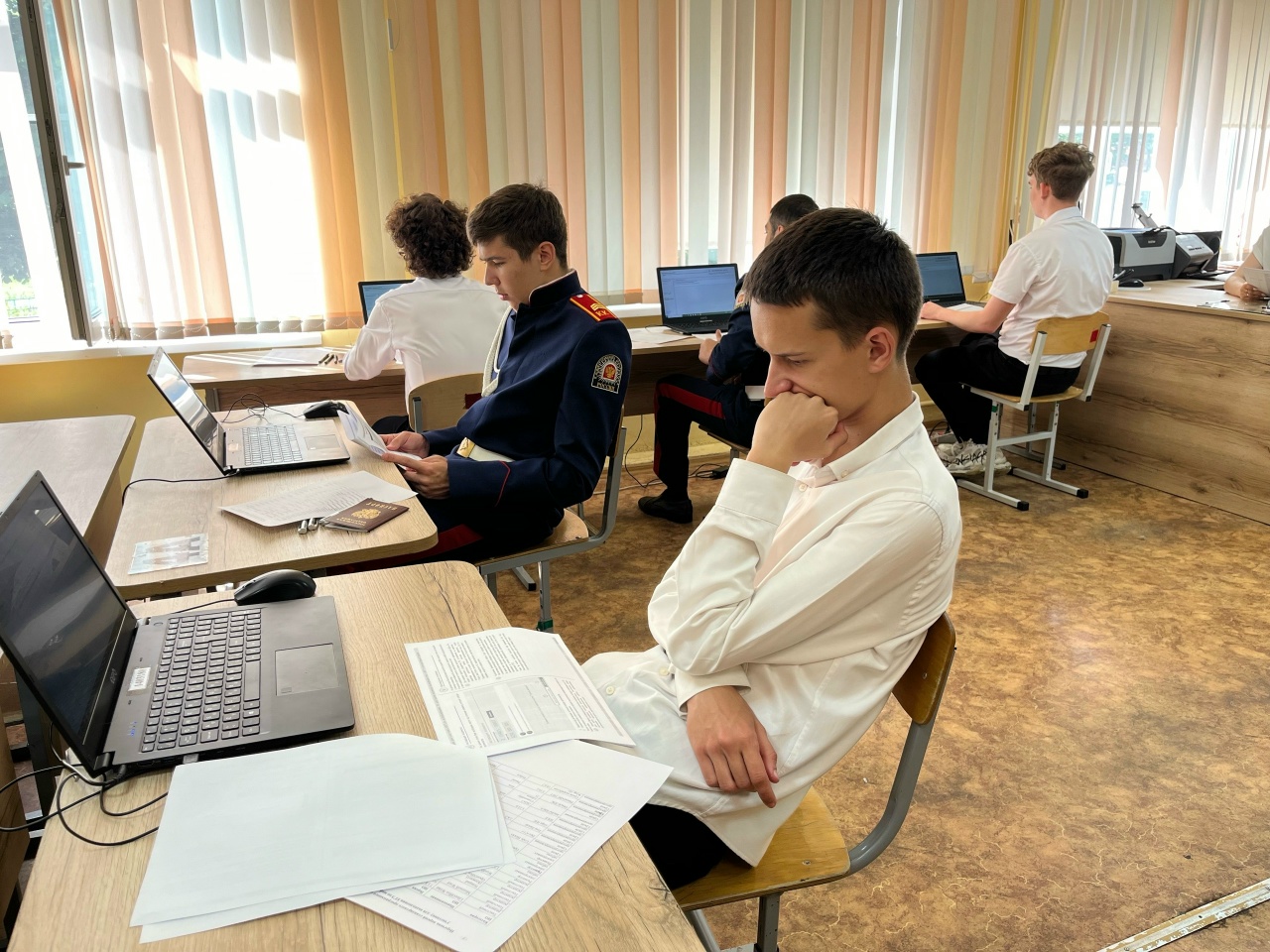 В Пензенской области выпускники сдают информатику и устную часть ЕГЭ по иностранным языкам В Пензенской области выпускники сдают информатику и устную часть ЕГЭ по иностранным языкам