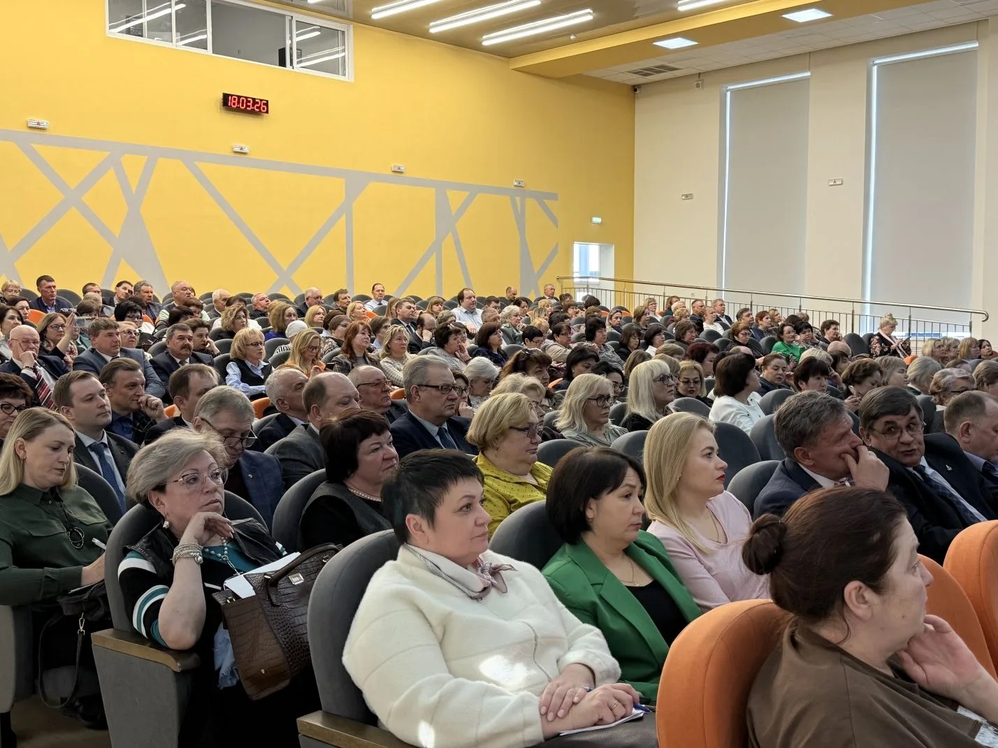 Руководители школ региона приняли участие в совещании с министром просвещения России