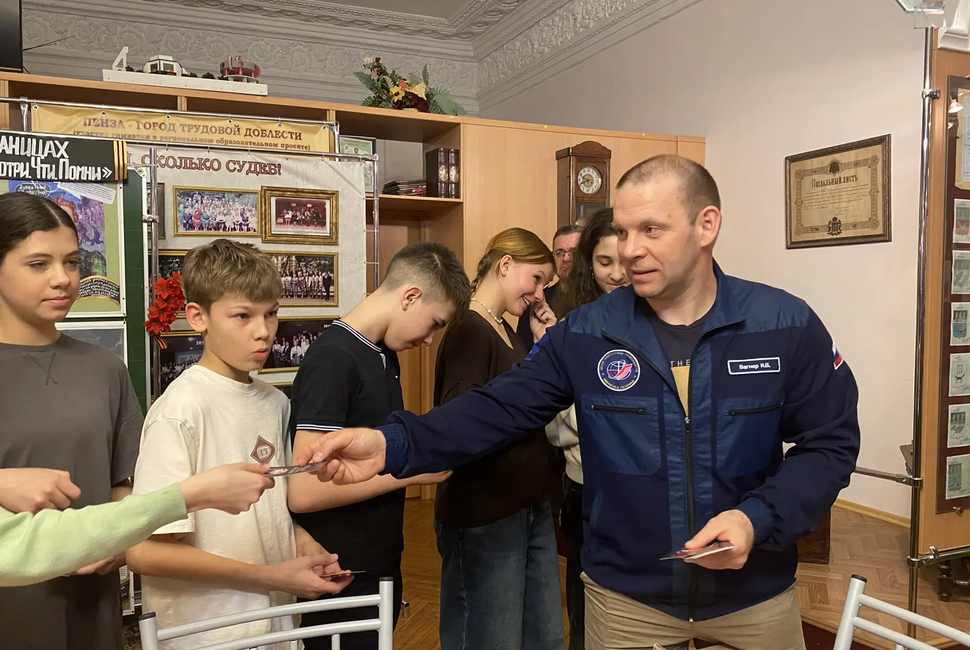 Герой России Иван Вагнер посетил гимназию №1 в преддверии Дня космонавтики