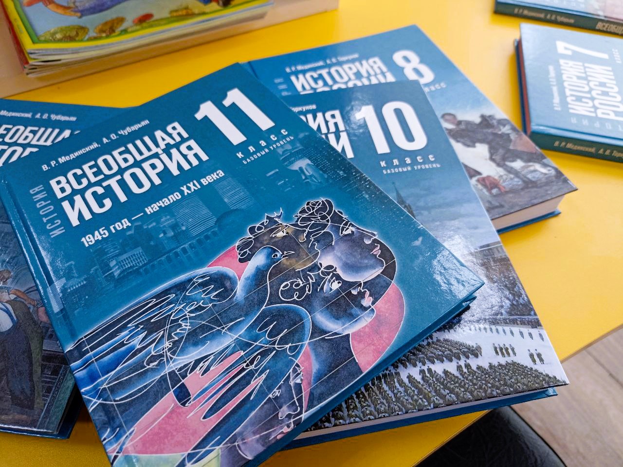 Пензенские школьники обеспечены учебниками и готовятся к переменам в преподавании истории Пензенские школьники обеспечены учебниками и готовятся к переменам в преподавании истории