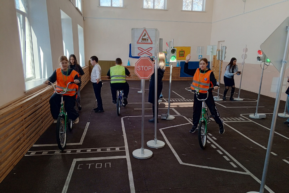 В Кузнецке прошли областные соревнования «Первый инспектор-2026» В Кузнецке прошли областные соревнования «Первый инспектор-2026»