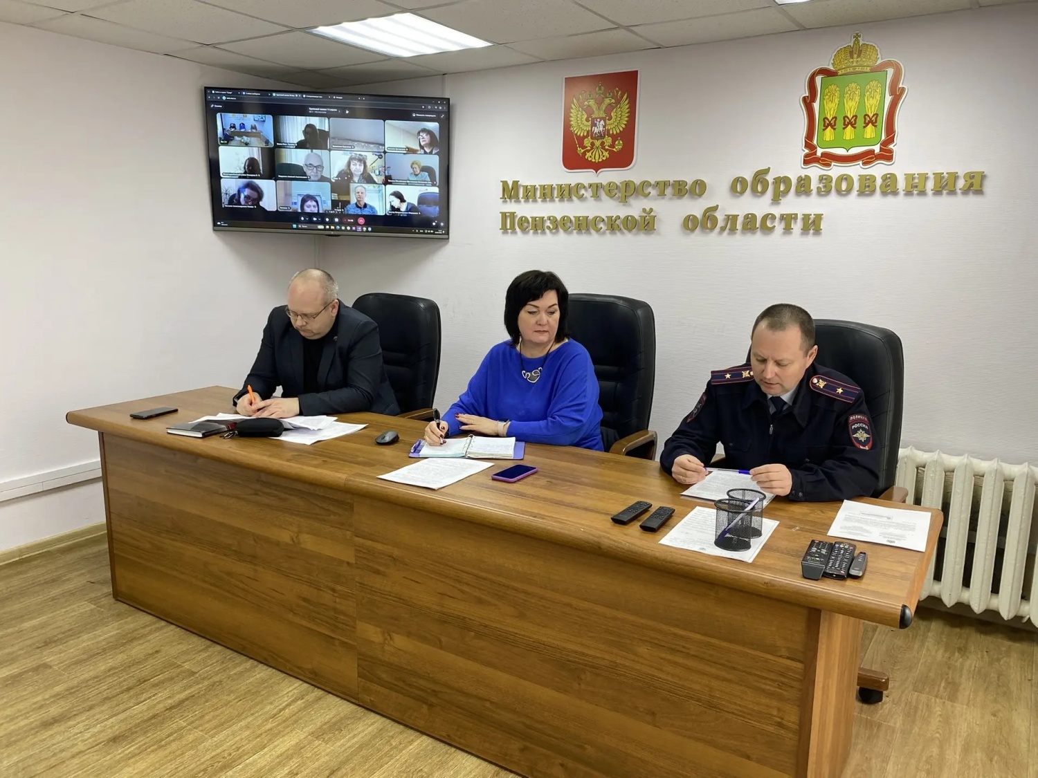 В Пензенской области обсудили вопросы безопасности детских перевозок в преддверии каникул В Пензенской области обсудили вопросы безопасности детских перевозок в преддверии каникул