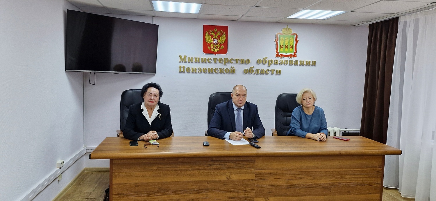 Представители Министерства образования и Общественных советов приняли участие в публичных слушаниях проекта бюджета региона