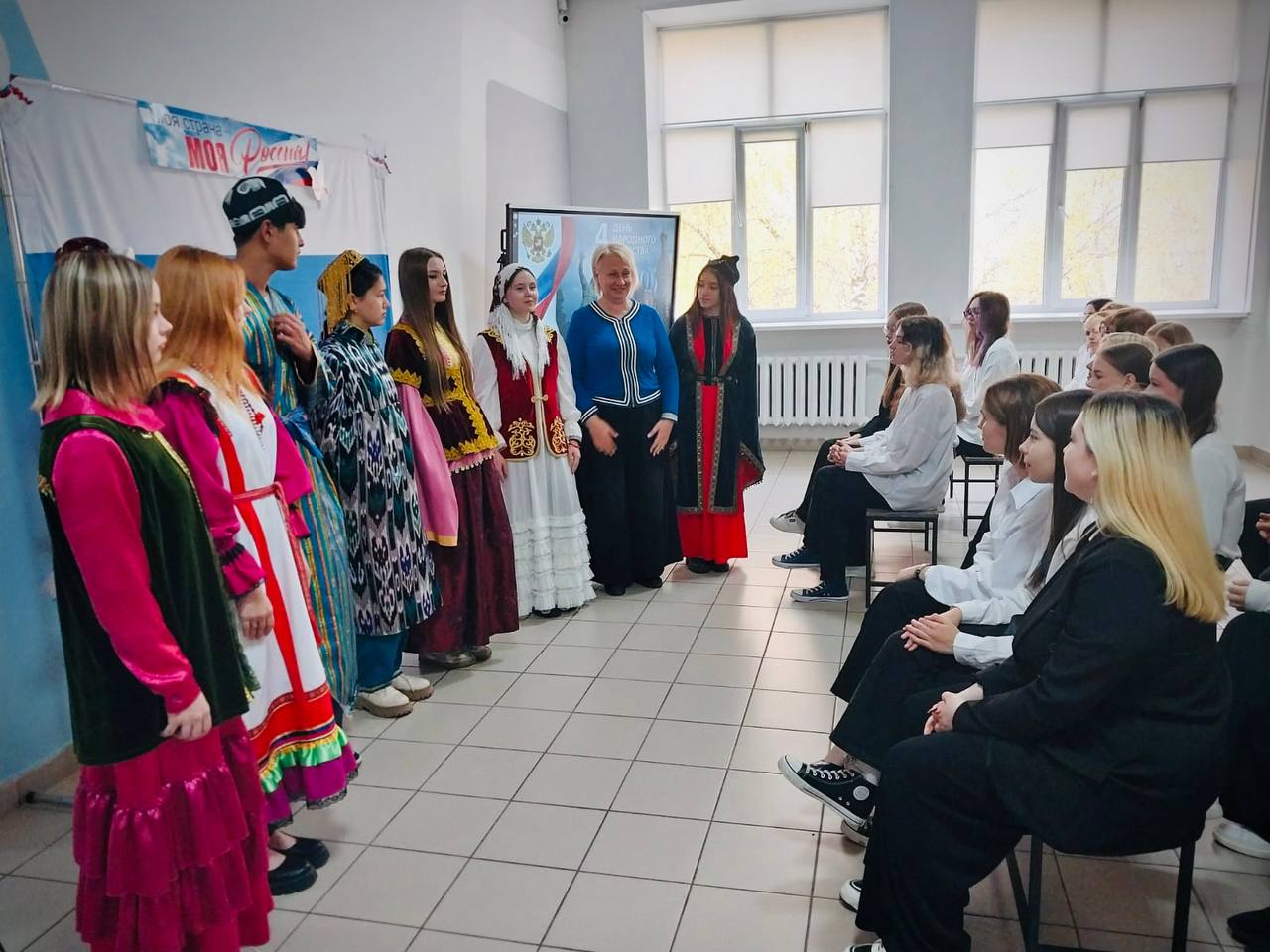 В пензенском колледже "Разговоры о важном" посвятили "Гостеприимной России" 