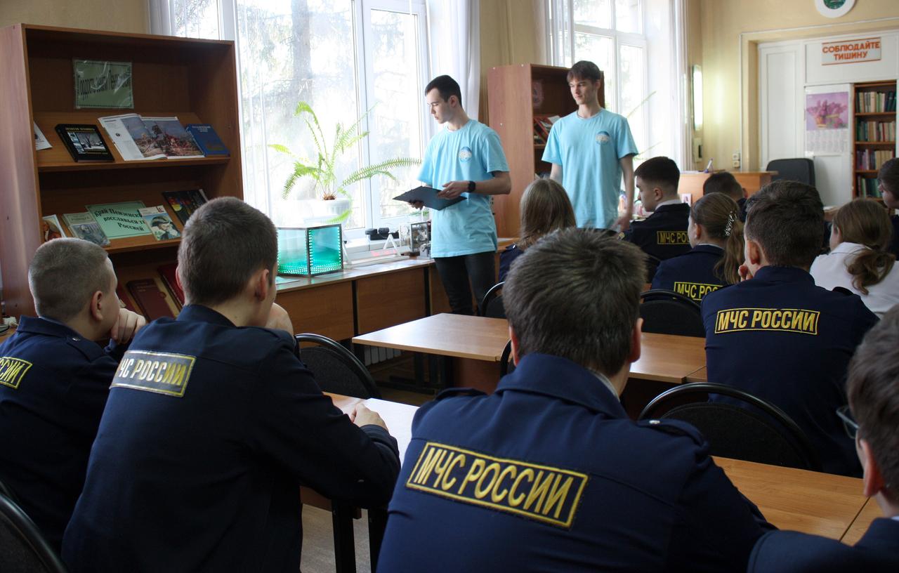 В рамках чемпионата «Профессионалы» в Кузнецком колледже электронных технологий проходят профориентационные встречи В рамках чемпионата «Профессионалы» в Кузнецком колледже электронных технологий проходят профориентационные встречи