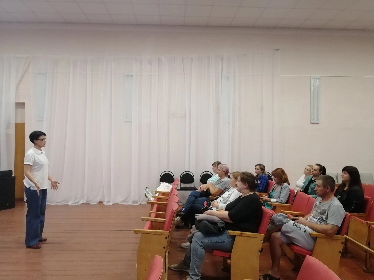 В Пензе прошло общешкольное родительское собрание с психологами Службы помощи родителям В Пензе прошло общешкольное родительское собрание с психологами Службы помощи родителям