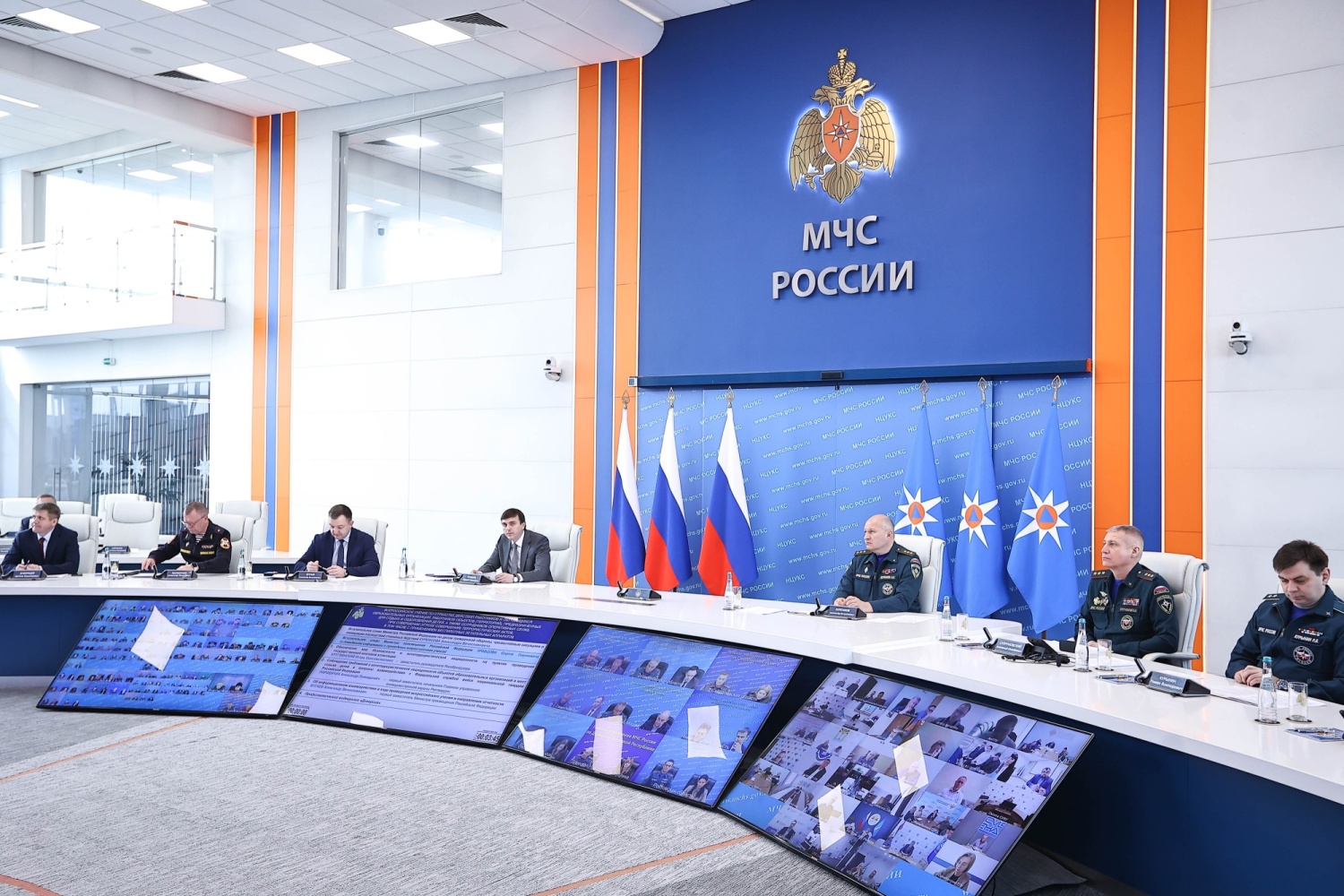 Сергей Кравцов и Александр Куренков дали старт всероссийскому учению по действиям при террористических угрозах Сергей Кравцов и Александр Куренков дали старт всероссийскому учению по действиям при террористических угрозах