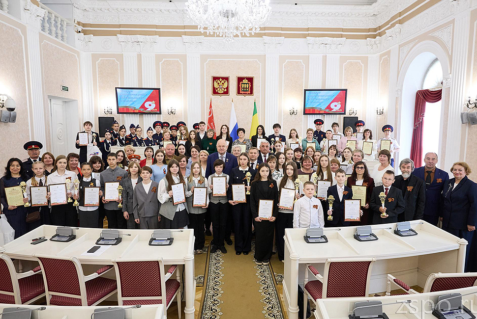В Пензе состоялось награждение победителей конкурса творческих работ школьников «Победа далекая и близкая» В Пензе состоялось награждение победителей конкурса творческих работ школьников «Победа далекая и близкая»