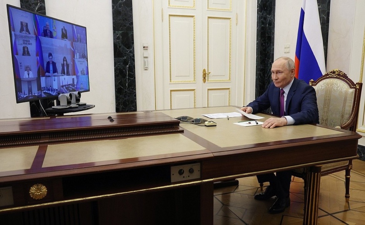 Владимир Путин утвердил основы государственной языковой политики России Владимир Путин утвердил основы государственной языковой политики России