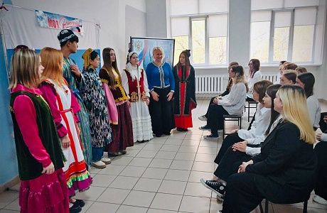 В пензенском колледже "Разговоры о важном" посвятили "Гостеприимной России" В пензенском колледже "Разговоры о важном" посвятили "Гостеприимной России"