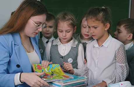 Вдохновение учить: как нацпроект «Молодёжь и дети» помогает молодым педагогам найти свой путь
