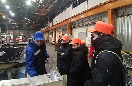 Пензенские школьники активно посещают предприятия региона в рамках «Билета в будущее» Пензенские школьники активно посещают предприятия региона в рамках «Билета в будущее»