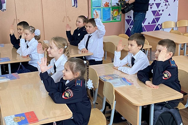 В Сурске капитально отремонтировали школу благодаря нацпроекту В Сурске капитально отремонтировали школу благодаря нацпроекту
