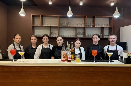 Практические занятия для будущих приготовителей напитков состоялись в пензенском колледже Практические занятия для будущих приготовителей напитков состоялись в пензенском колледже