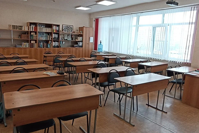Губернатор Пензенской области Олег Мельниченко сообщил о переводе на дистанционное обучения с 12 по 14 мая Губернатор Пензенской области Олег Мельниченко сообщил о переводе на дистанционное обучения с 12 по 14 мая