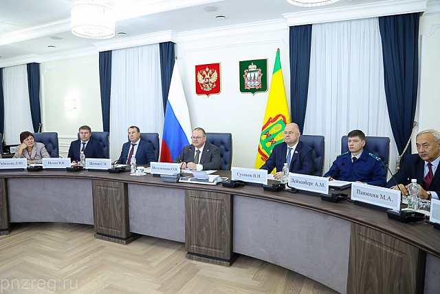 С докладом об итогах проведения государственной итоговой аттестации в Правительстве выступил Алексей Фомин С докладом об итогах проведения государственной итоговой аттестации в Правительстве выступил Алексей Фомин