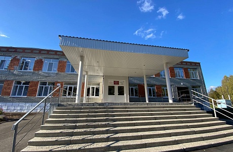 В Плессе капитально отремонтировали школу В Плессе капитально отремонтировали школу