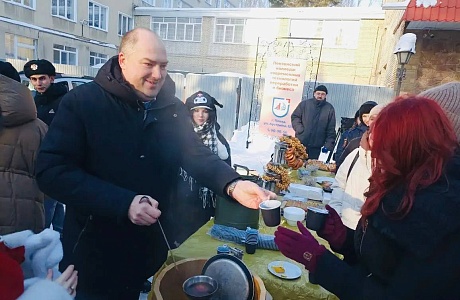 Алексей Фомин поздравил студентов на фестивале в колледже