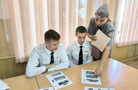 В пензенском колледже в рамках «Разговоров о важном» рассказали о дорогах России В пензенском колледже в рамках «Разговоров о важном» рассказали о дорогах России