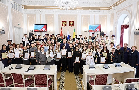 В Пензе состоялось награждение победителей конкурса творческих работ школьников «Победа далекая и близкая» В Пензе состоялось награждение победителей конкурса творческих работ школьников «Победа далекая и близкая»